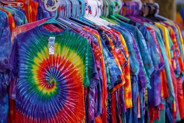 tie-dye clothes